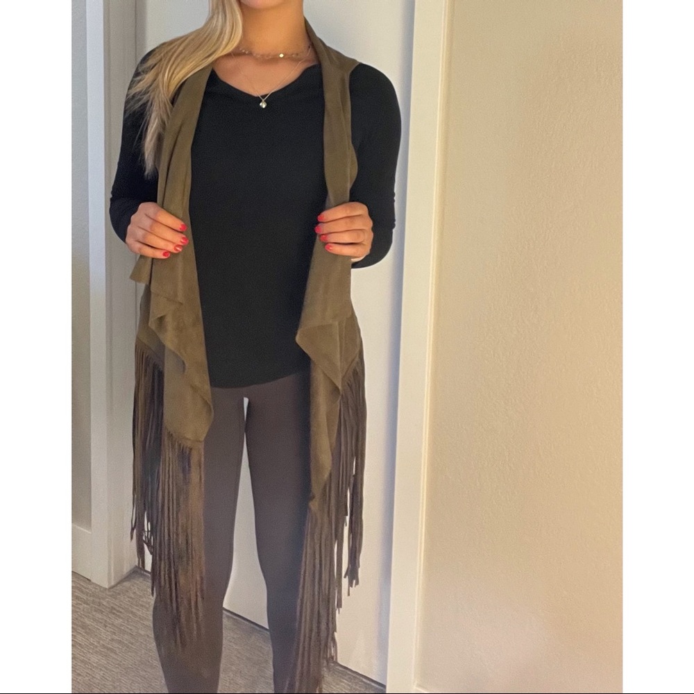 Fringed Vest - Picture 7 of 7